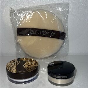 Laura Mercier Setting Powder + Puff
